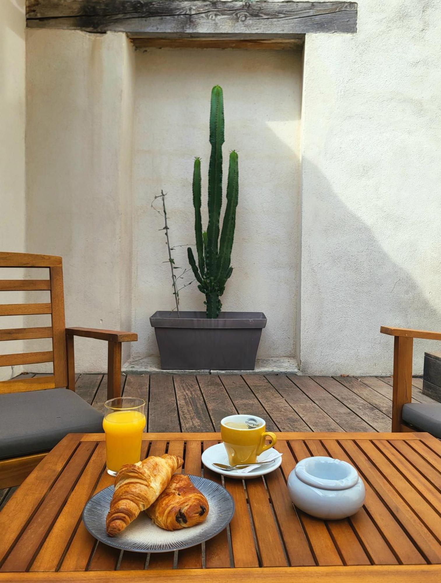 Maison D'Hotes Les Varietes Saint-Rémy-de-Provence エクステリア 写真