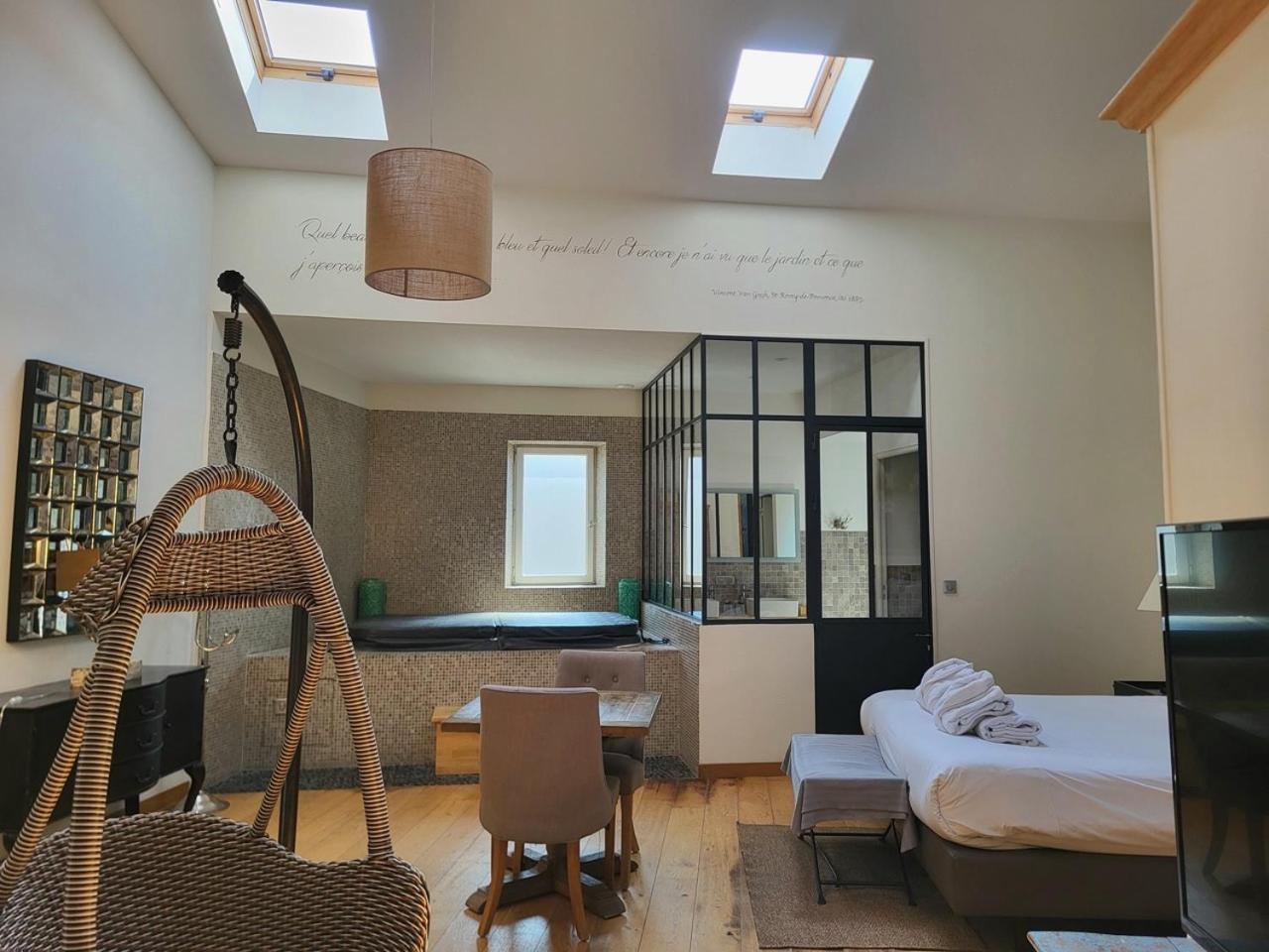 Maison D'Hotes Les Varietes Saint-Rémy-de-Provence エクステリア 写真